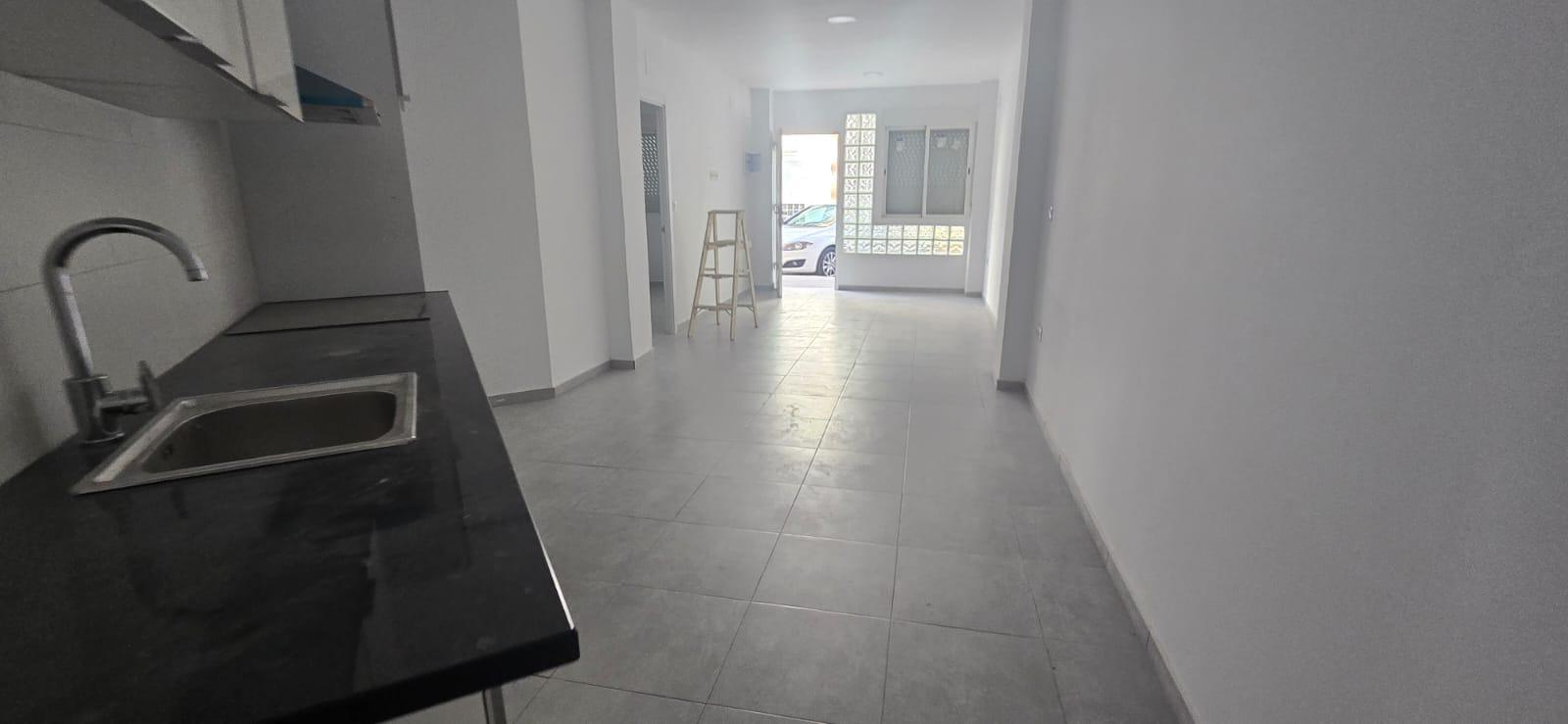 PLANTA BAJA 1 HABITACION Y 1 BAÑO