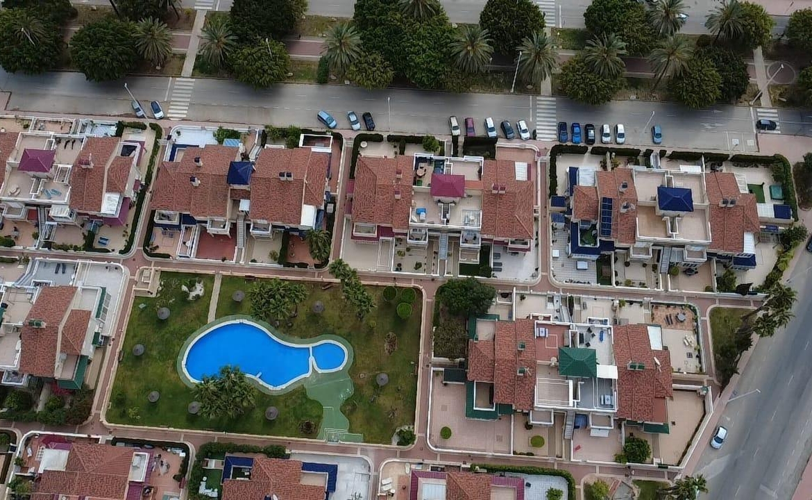 BUNGALOW PLANTA ALTA CON SOLÁRIUM EN ORIHUELA COSTA, ZENIAMAR I.