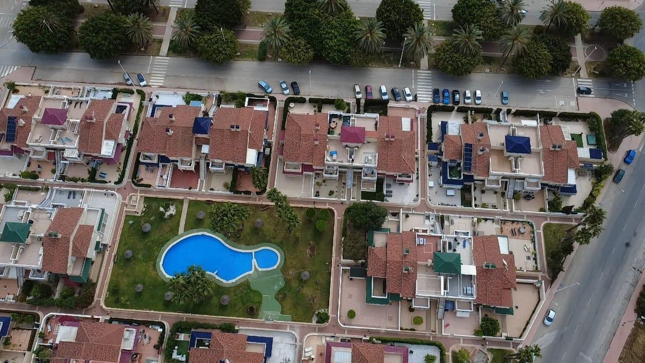 BUNGALOW PLANTA ALTA CON SOLÁRIUM EN ORIHUELA COSTA, ZENIAMAR I.