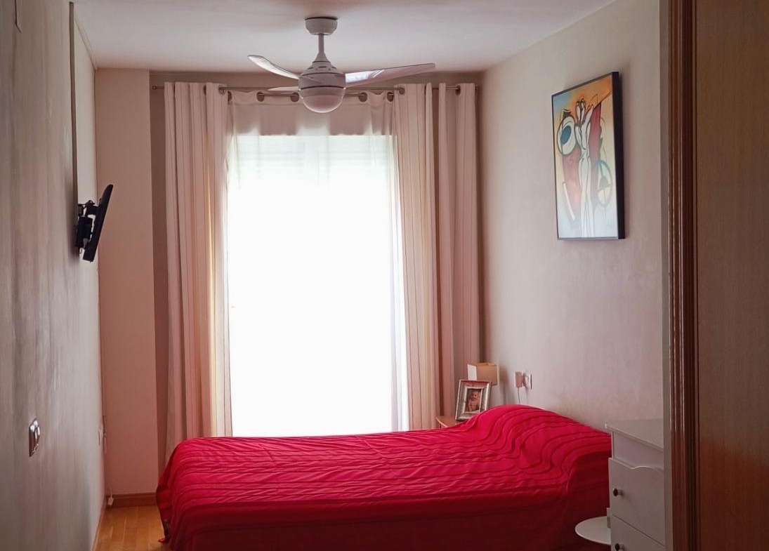 Amplio y Moderno Apartamento en el Corazón de San Juan, Alicante