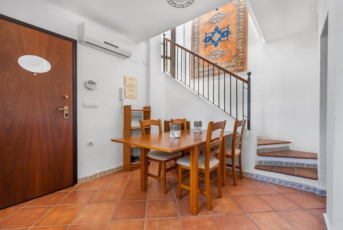 ATÍCO EN PUNTA PRIMA CON SOLARIUM PRIVADO DE 40 M2. 2 DORM. 2 BAÑOS. PISCINA COMUNITARIA.