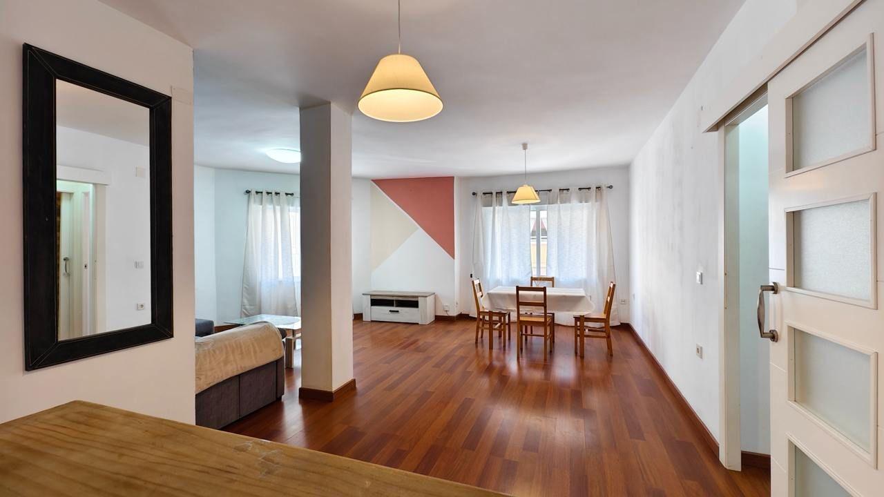 APPARTAMENTO A 300 METROS DE PLAYA CON 3 DORM. 2 BAÑOS CON SUPERFICIE DE 108 M2.