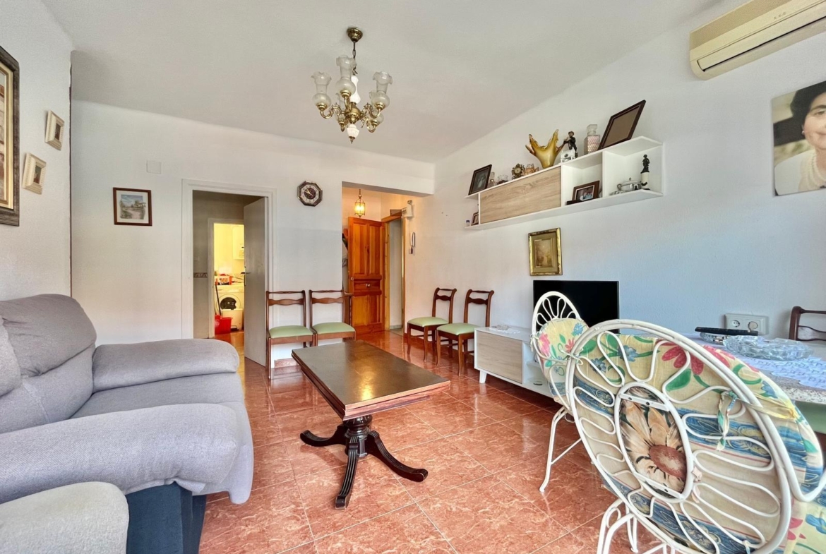 Spacious Apartment Just 400 Meters from Playa del Cura – Torrevieja