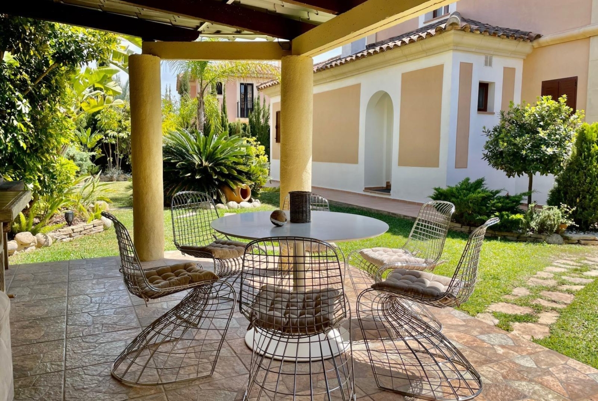 Charming Mediterranean Villa with Private Pool in Sierra Cortina