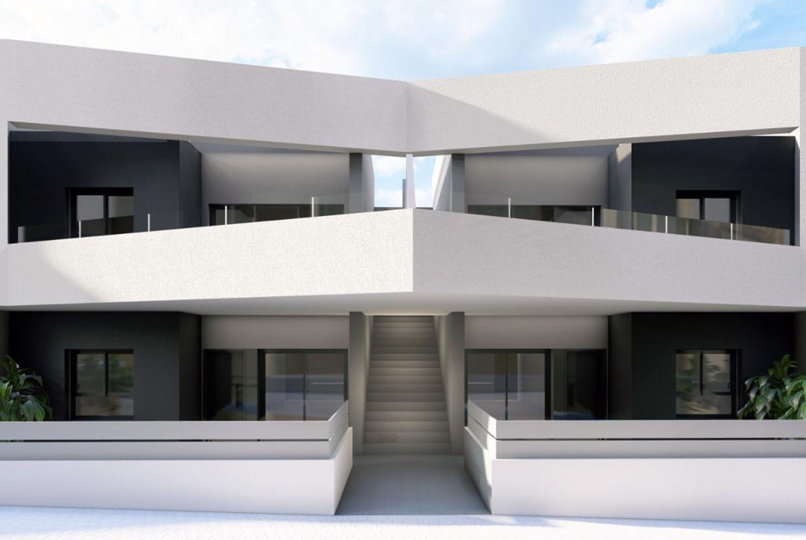 OBRA NUEVA BUNGALOWS PLANTA BAJA Y PLANTA ALTA! EN SAN MIGUEL DE SALINAS. 2 DORM. 2 BAÑOS. JARDIN 33 M2. TOTAL 120 M2. PISCINA.