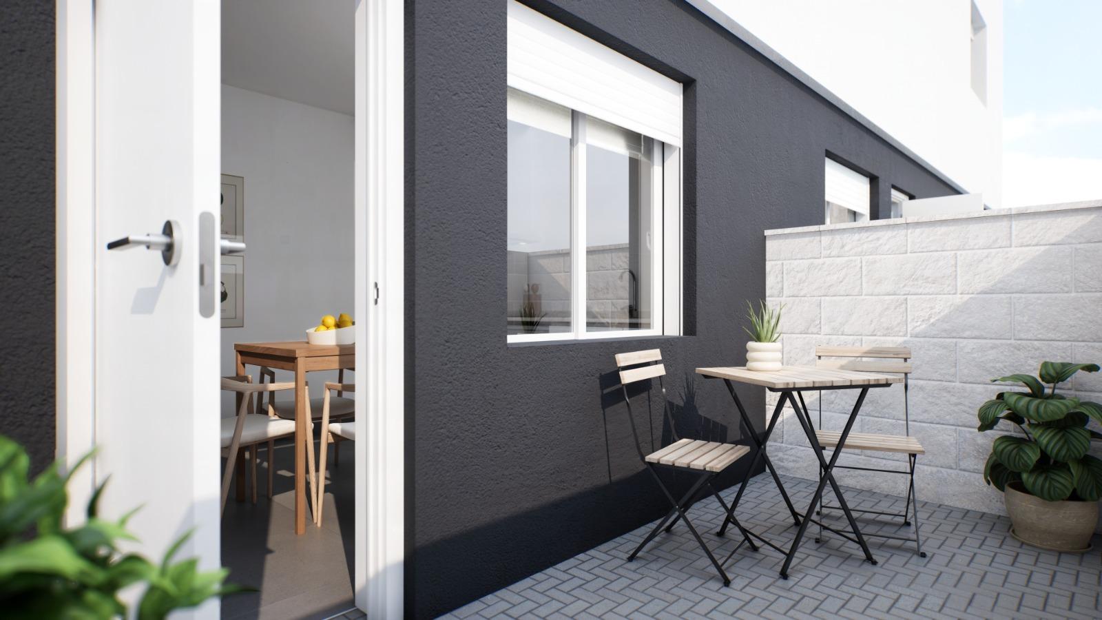 NEW WORK IN GRAN ALACANT. TOWNHOUSES WITH GARDEN AND PRIVATE SOLARIUM OF 27 M2. 2 BEDROOMS. 2 BATHROOMS. COMMUNITY POOL. VISION MODEL