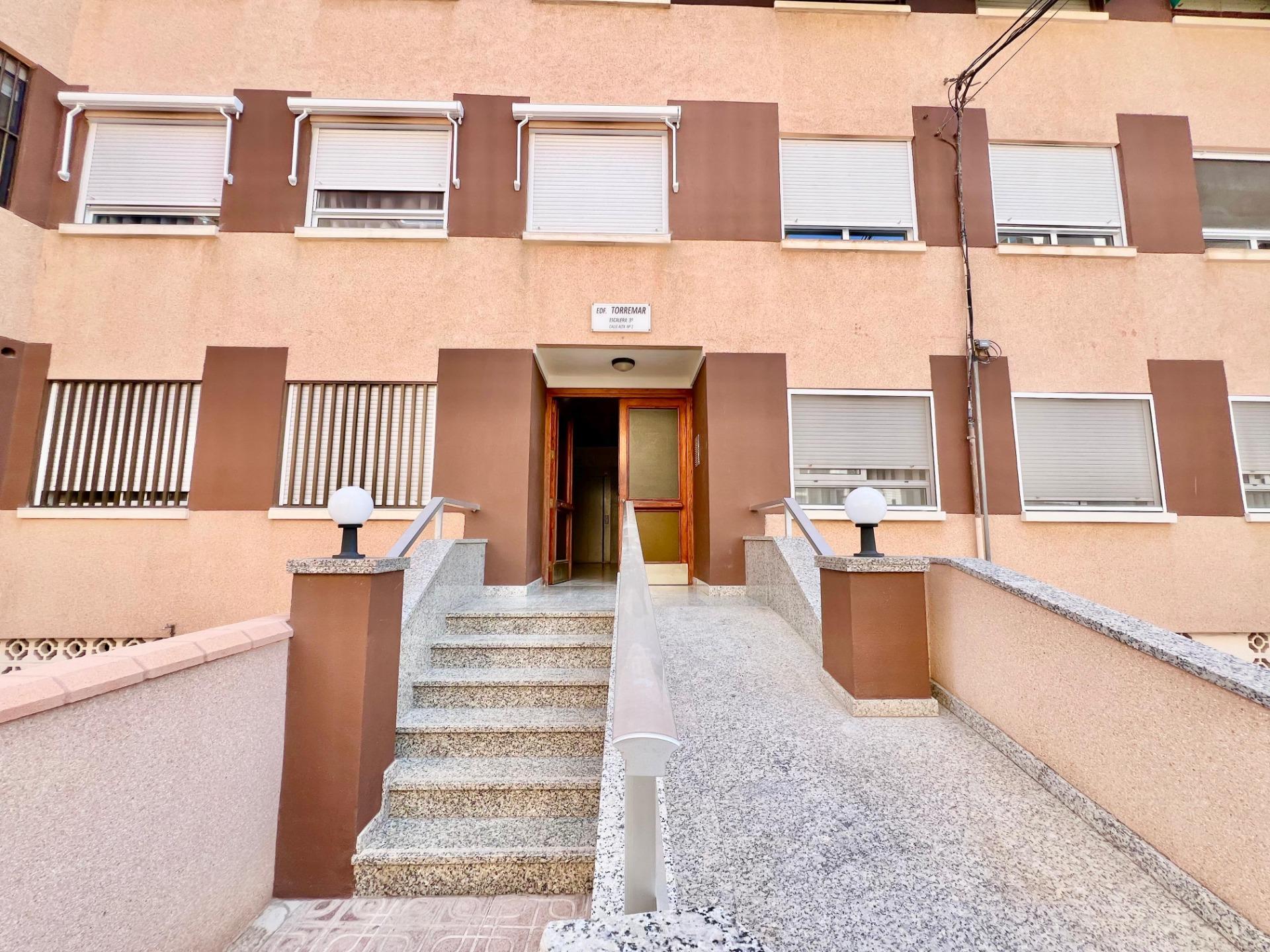 ESPACIOSO APARTAMENTO DE 3 HABITACIONES + PARKING + TRASTERO EN PLANTA 7 CON VISTAS AL MA
