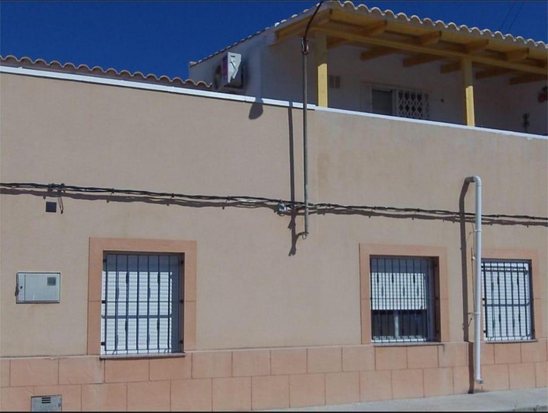 2-5-324 BONITA CASA ADOSADA EN ALMORADÍ: 4 HAB, 2 BAÑOS