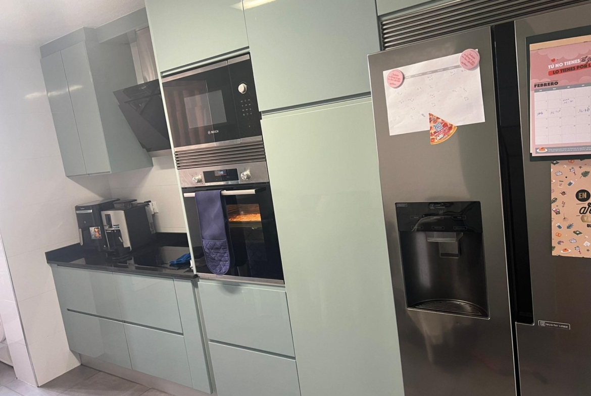 Spacious and Modern Renovated Apartment in San Blas, Alicante