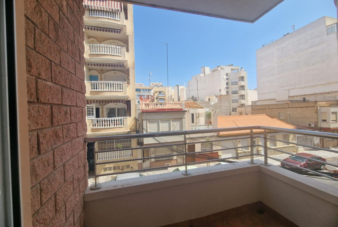OPORTINIDAD!! APPARTAMENTO EN CABALLERA DE RODAS 2 HABS PISCINA COMUNITARIA 159.900