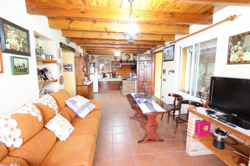 CASA EN FORTUNA CON 1000 M2 DE PARCELA Y SUPERFICIE DE 120 M2 DE CASA. 5 DORM. 3 BAÑOS.