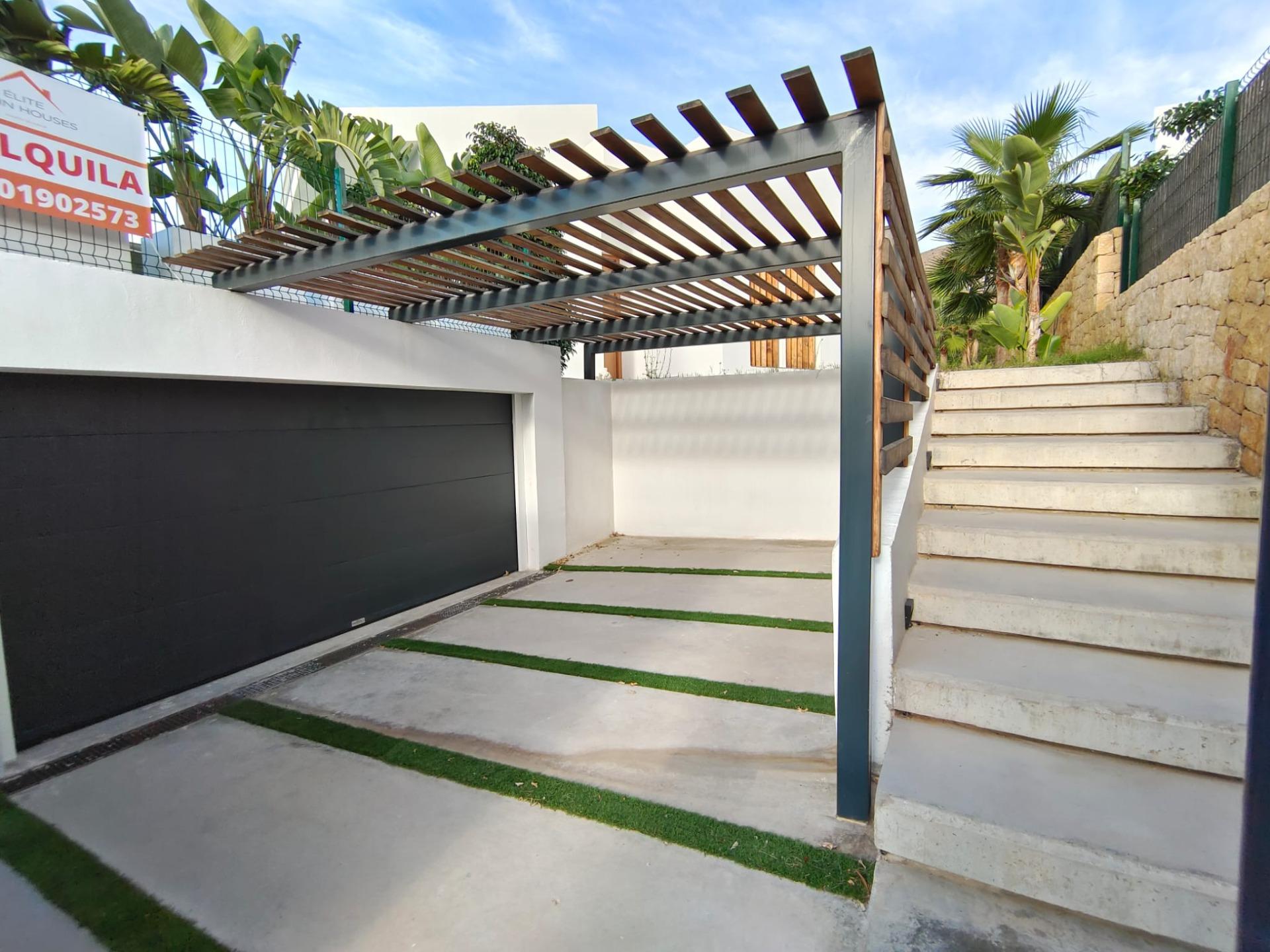 2-5-354 Design villa met uitzicht op zee