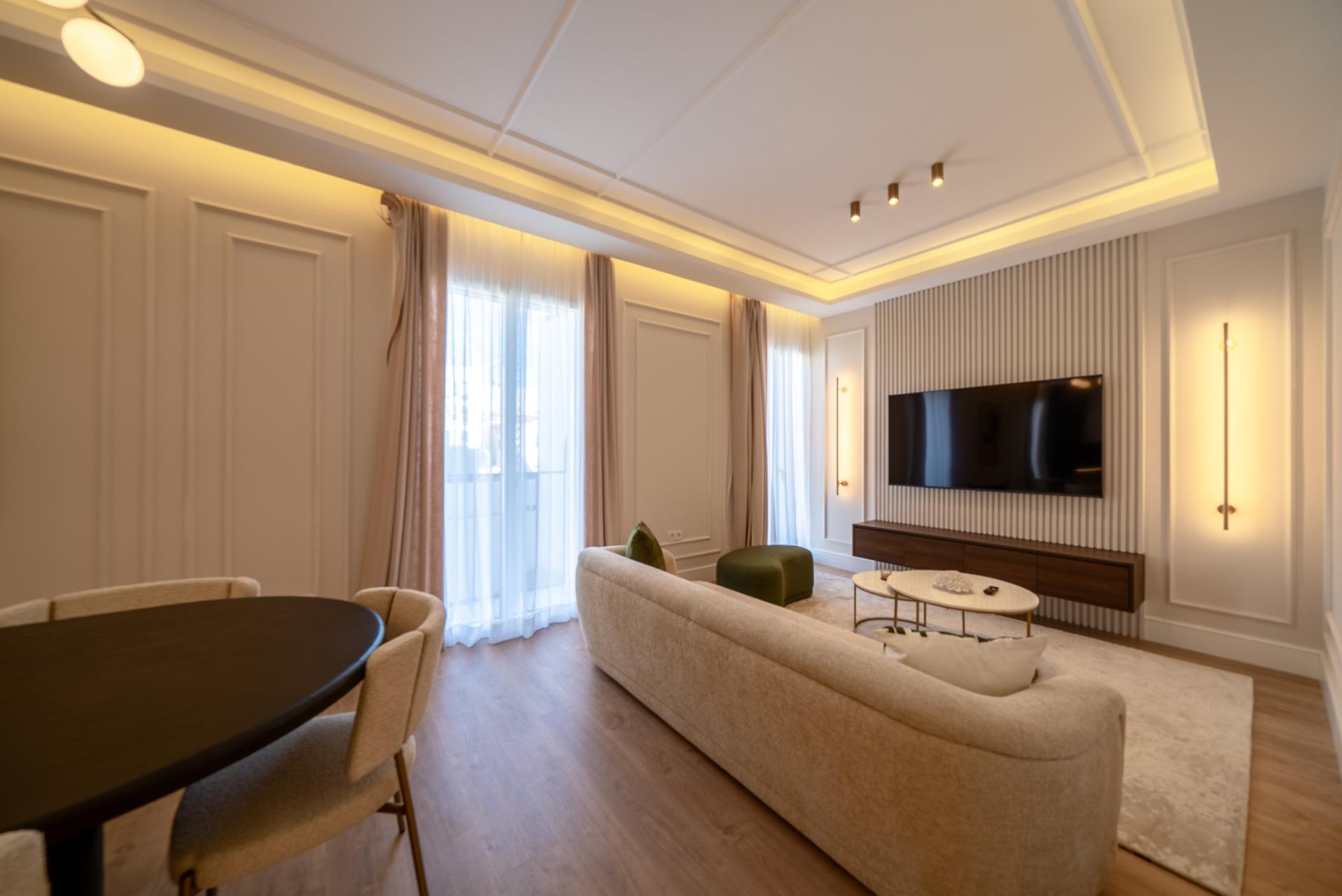 ELEGANT REFURBISHED APARTMENT IN RECOLETOS NEIGHBORHOOD, MADRID