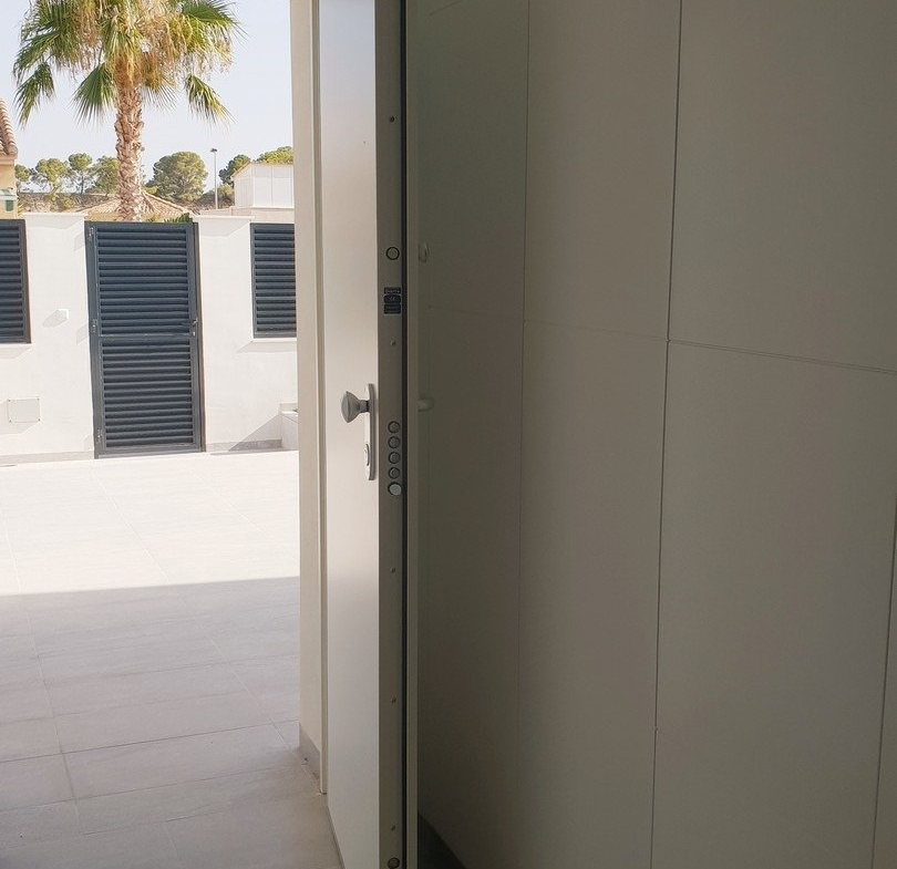 NEW BUILD VILLAS IN PINAR DE CAMPOVERDE