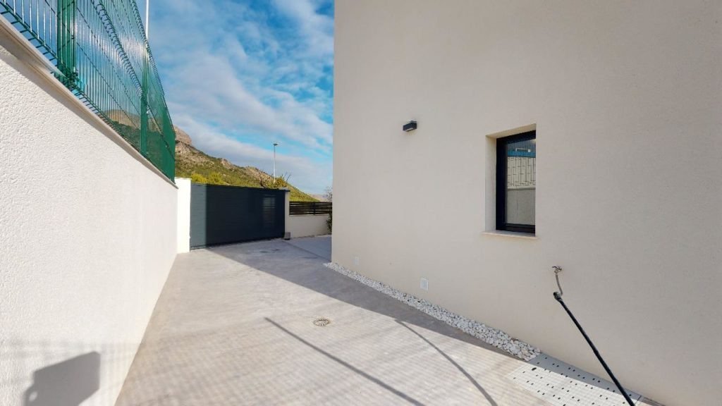 Villas de nueva construcción con vistas al mar y montaña