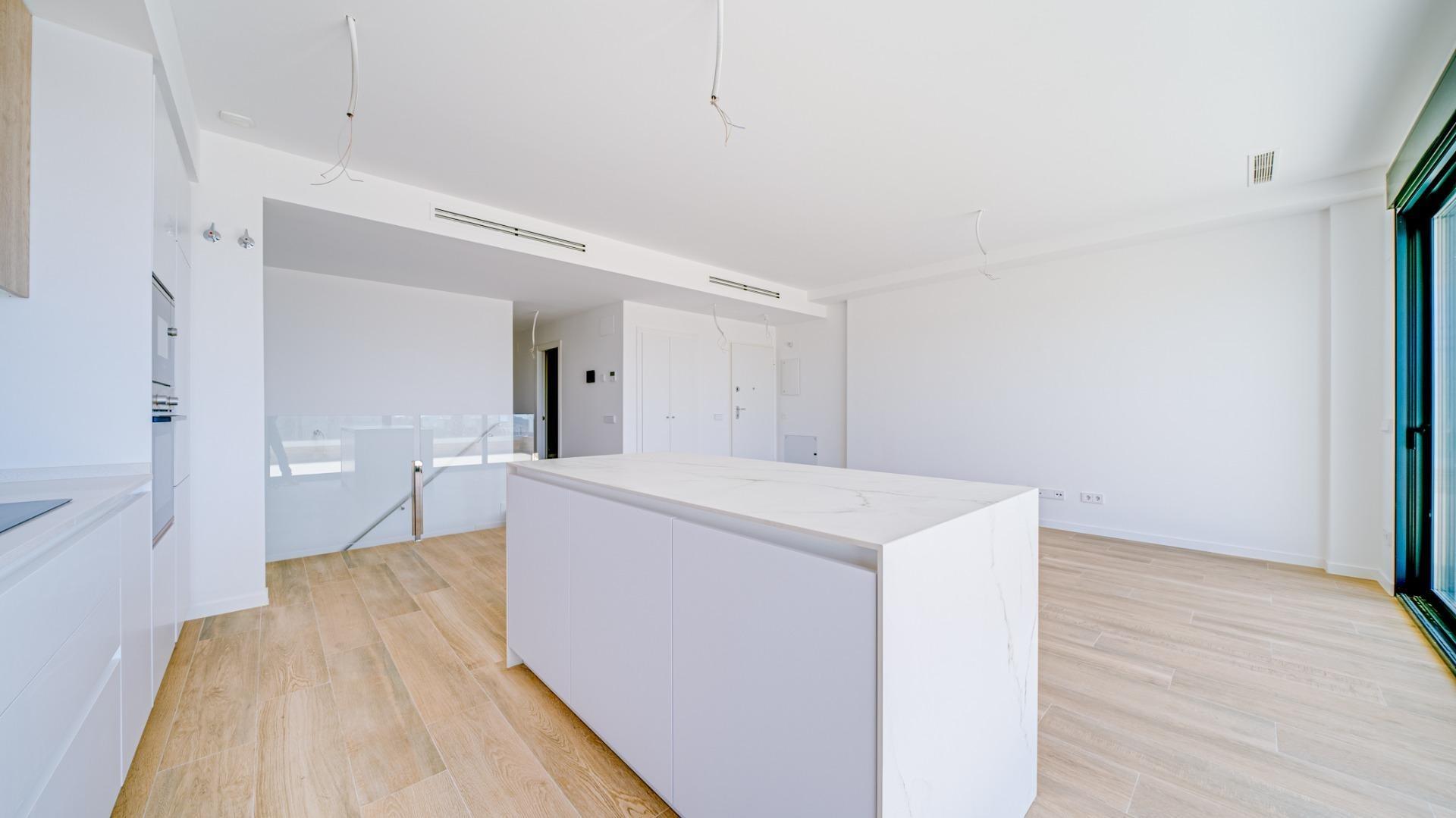 2-5-62 New spacious duplex in Finestrat.