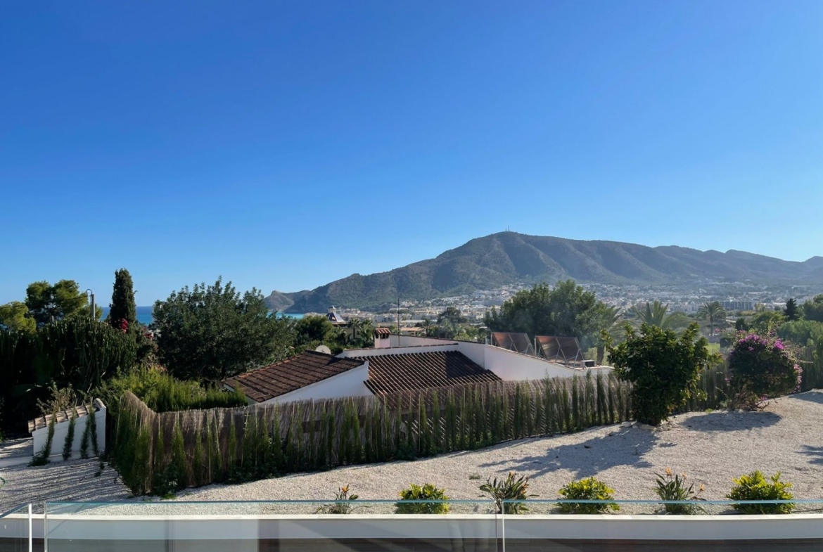 LUXURY VILLA IN ALTEA