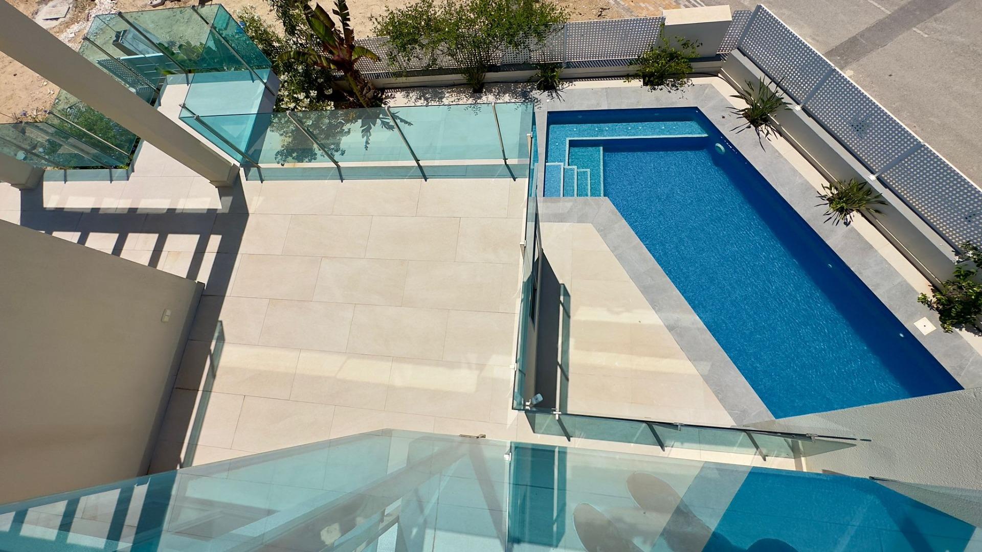 Grote villa op het balkon van Finestrat met uitzicht op de zee