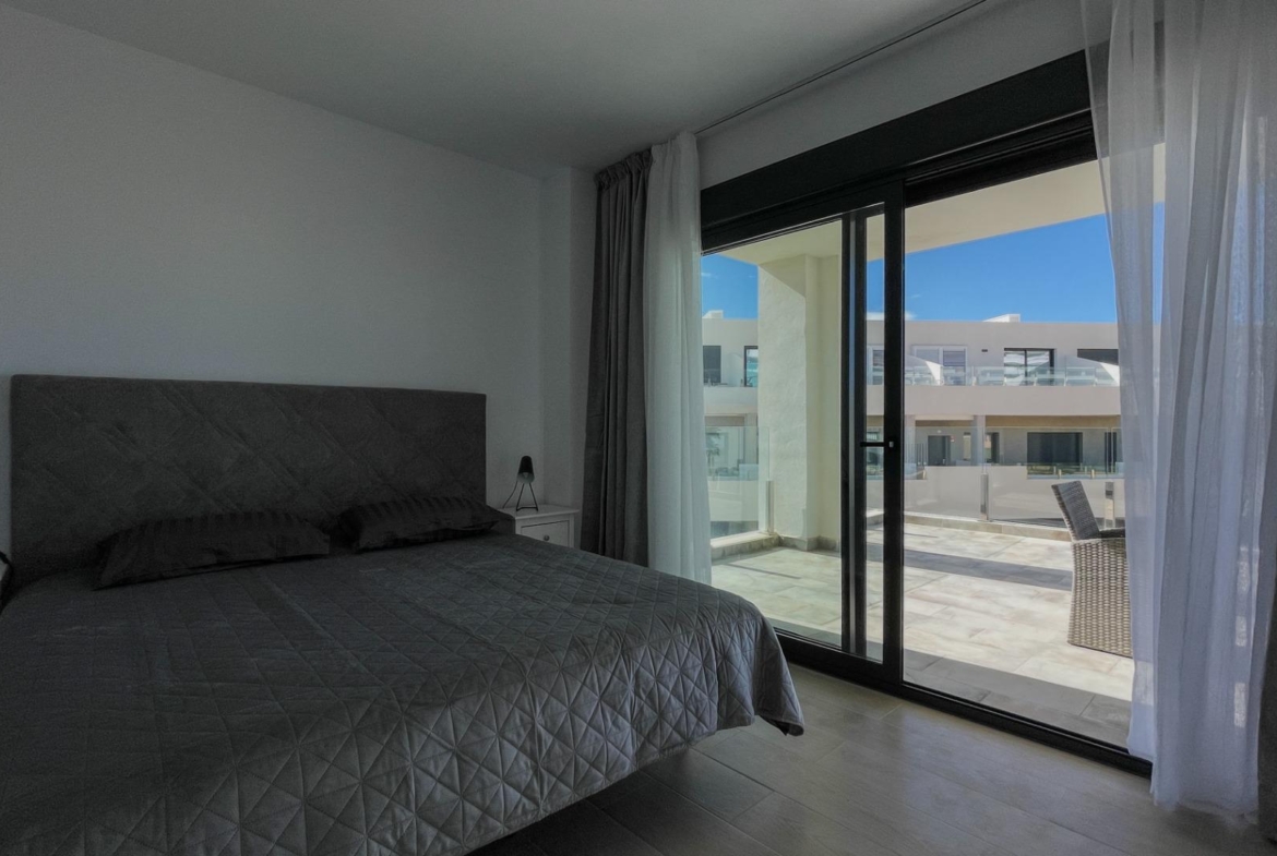 Moderne duplex met 5 slaapkamers in het exclusieve Campirroso complex, Finestrat