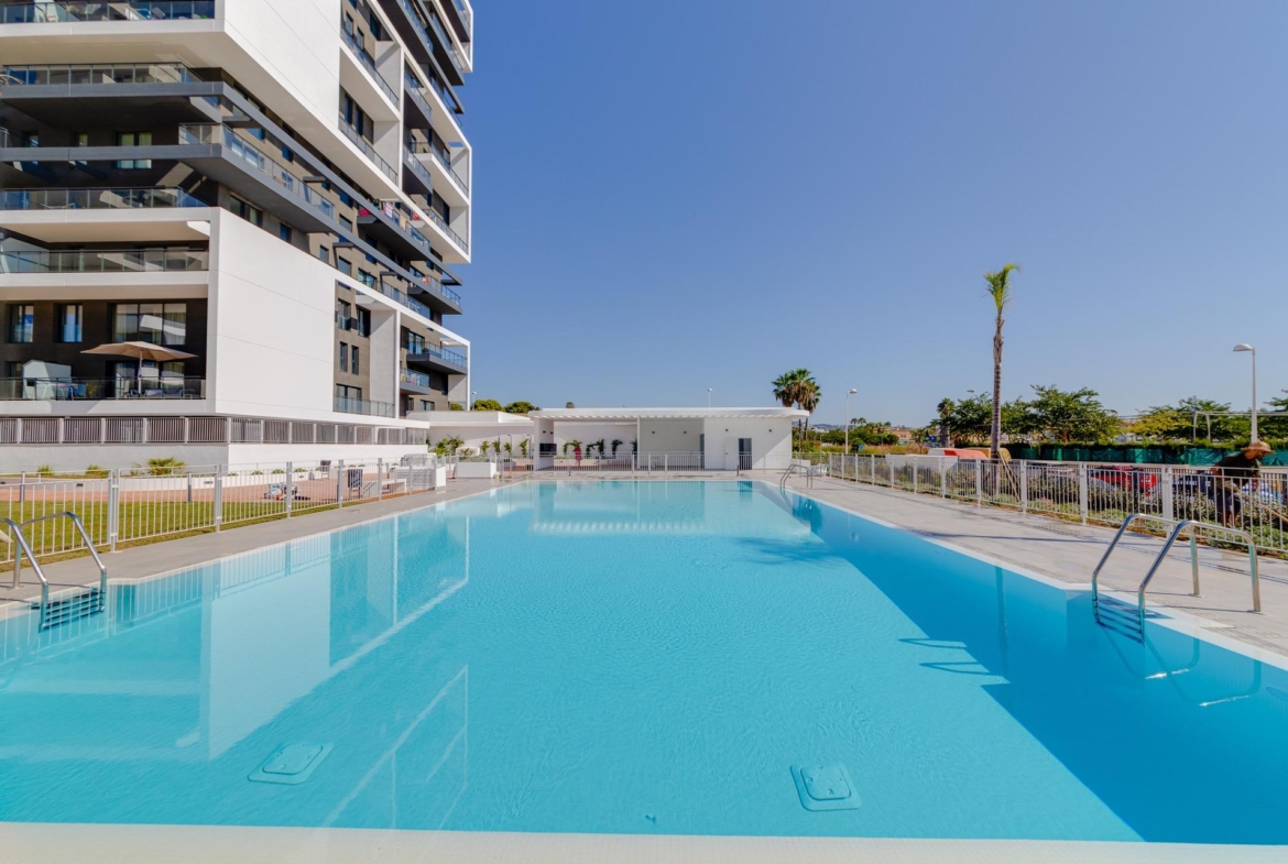 SPECTACULAR NEW LARGE APARTMENT WITH SEA AND MOUNTAIN VIEWS IN CALPE
