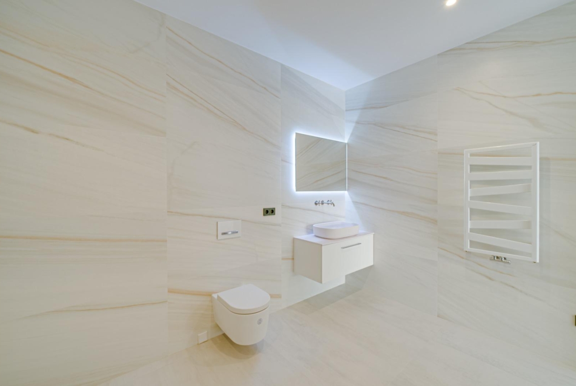 Indrukwekkende luxe villa aan zee