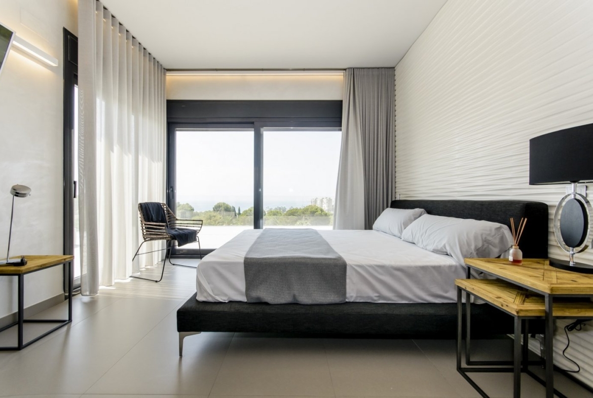 NEW CONSTRUCTION VILLAS 250 m FROM THE BEACH IN CAMPOAMOR