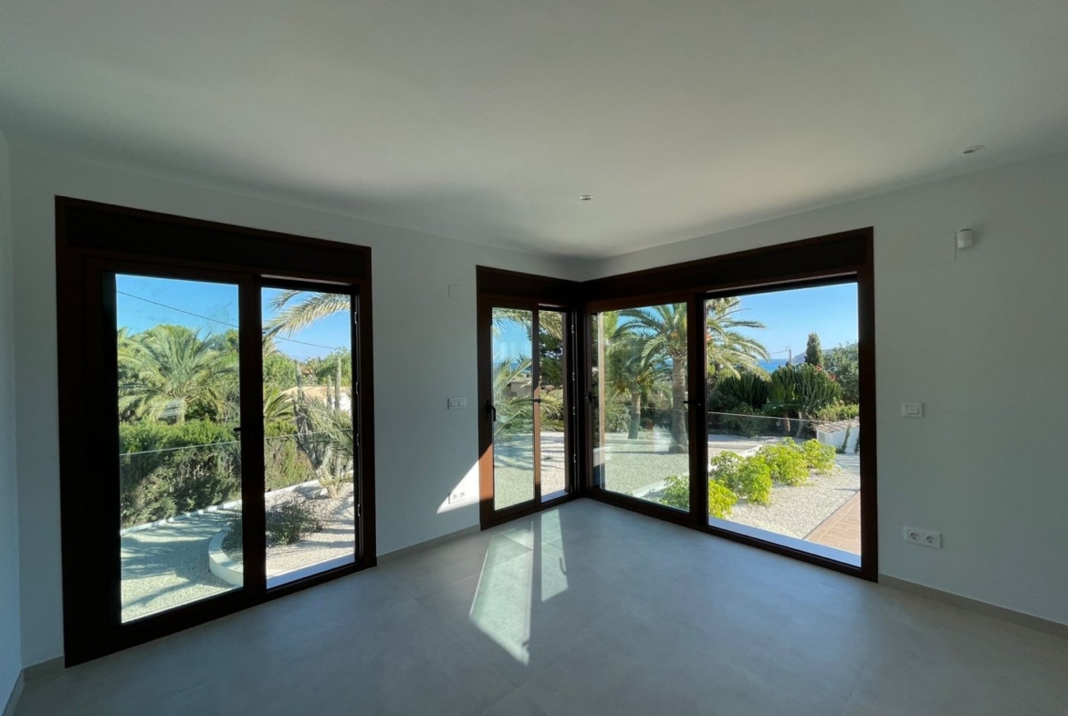LUXURY VILLA IN ALTEA