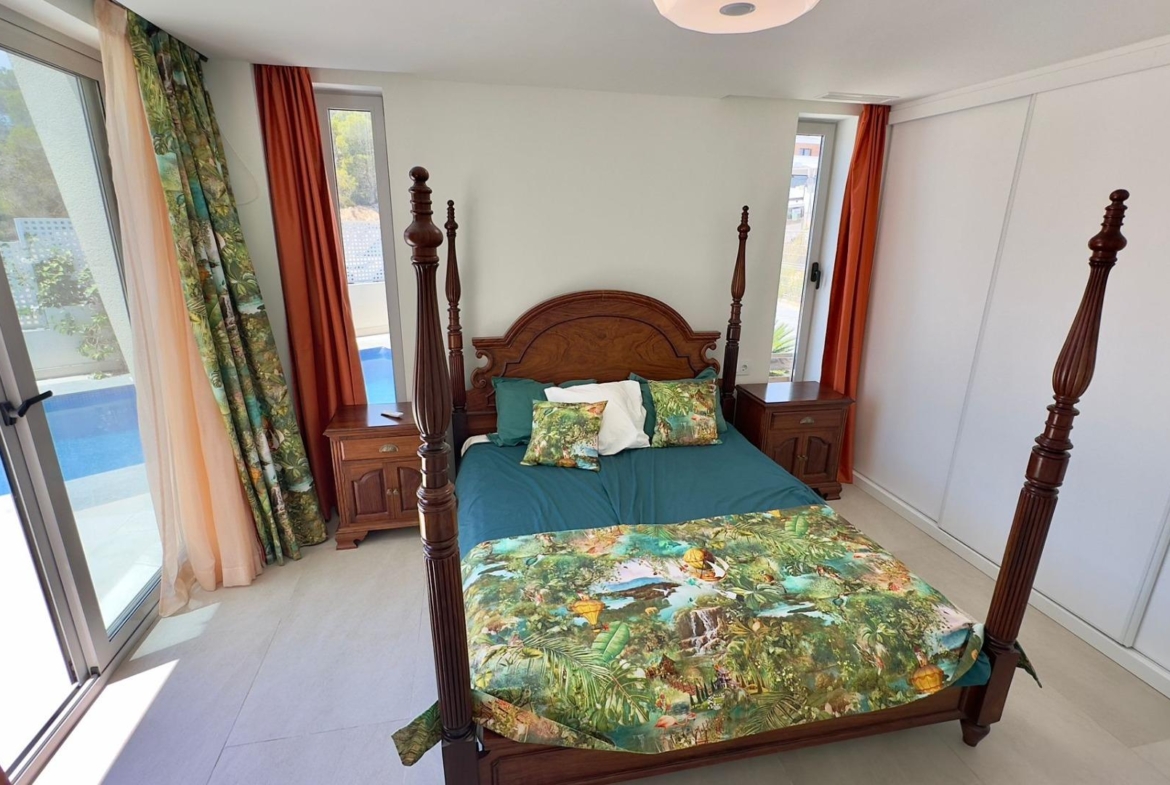 Grote villa op het balkon van Finestrat met uitzicht op de zee