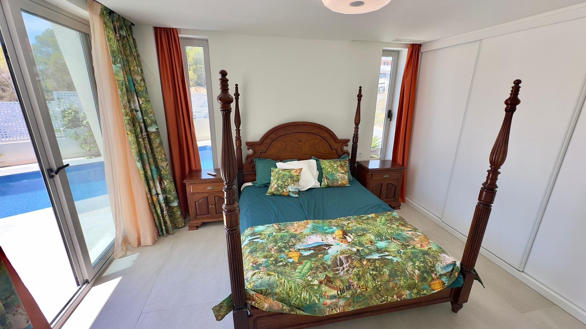 Grote villa op het balkon van Finestrat met uitzicht op de zee