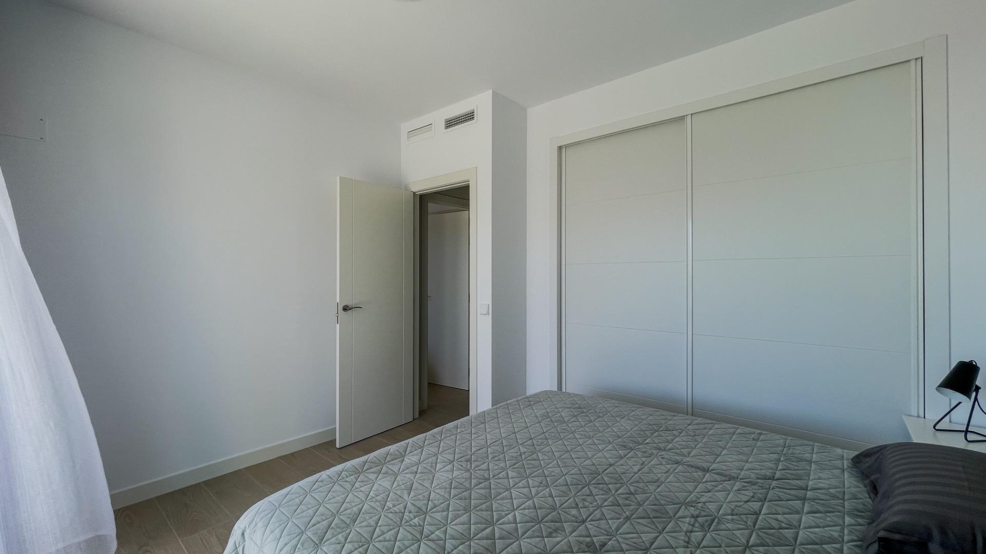 2-54-15 Moderne duplex met 5 slaapkamers in het exclusieve Campirroso complex, Finestrat