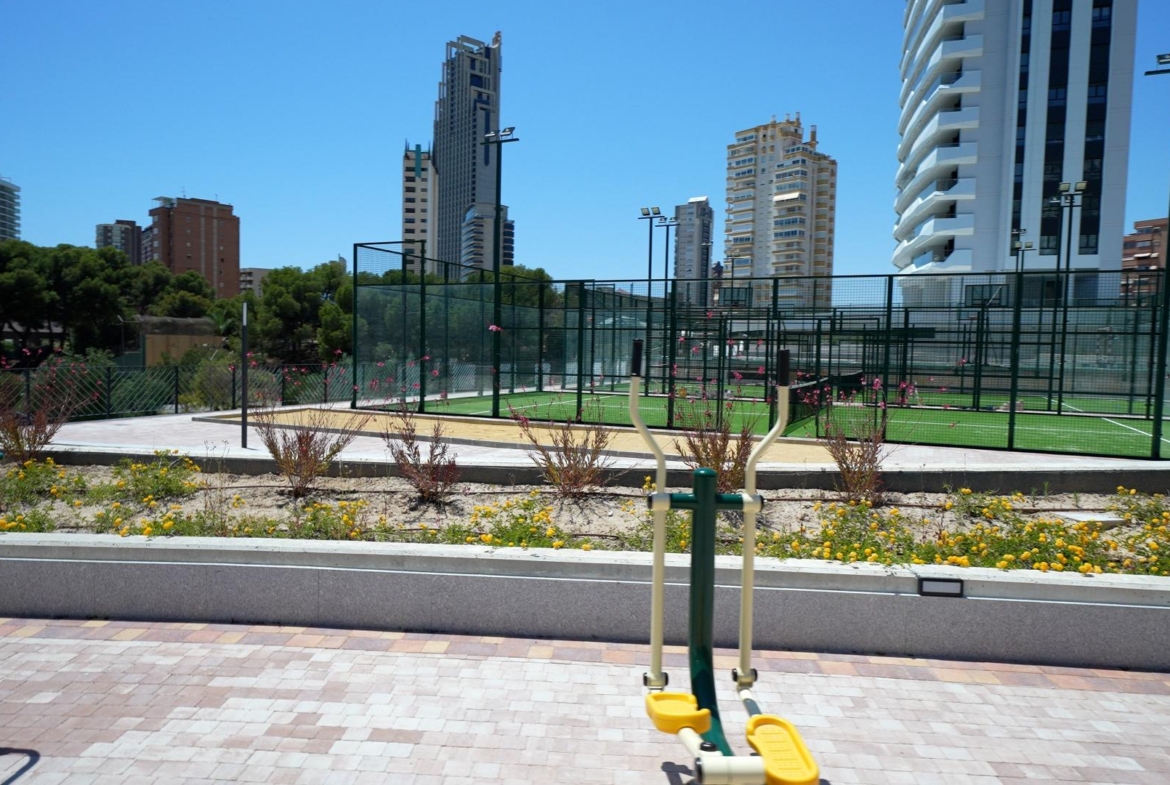 Exclusivo Piso en la Cala de Benidorm con Vistas al Mar