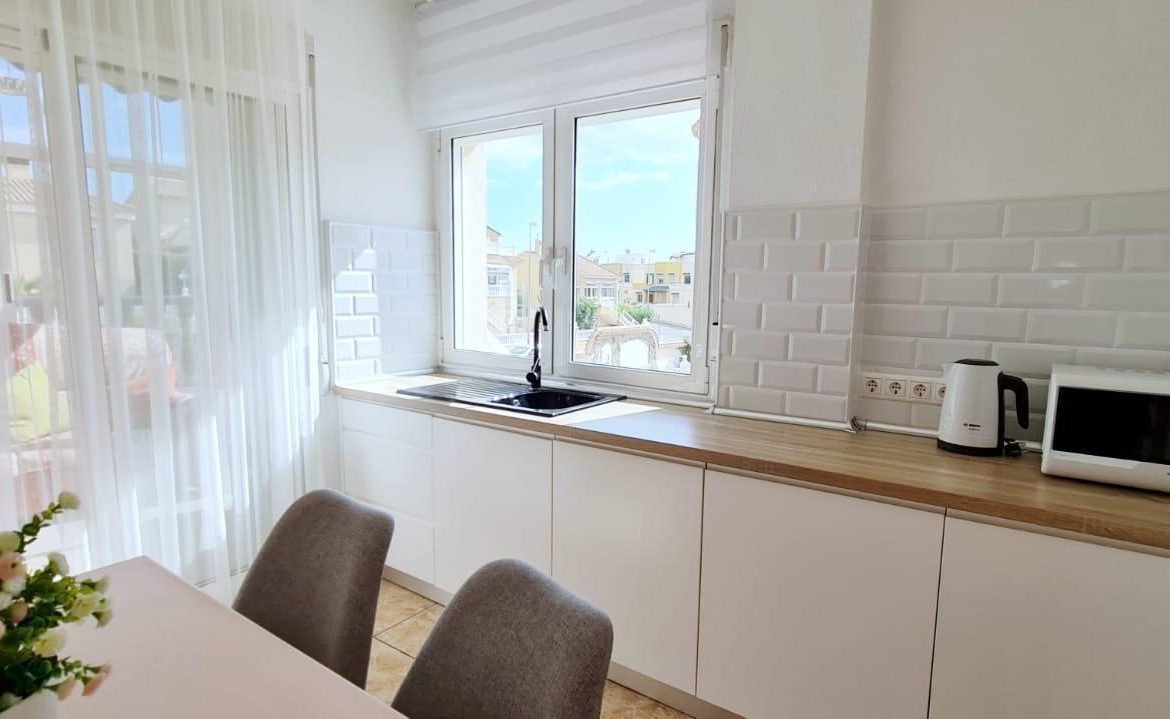 Ruim chalet in La Florida, Orihuela Costa – Ideaal om te genieten van de zon en het strand
