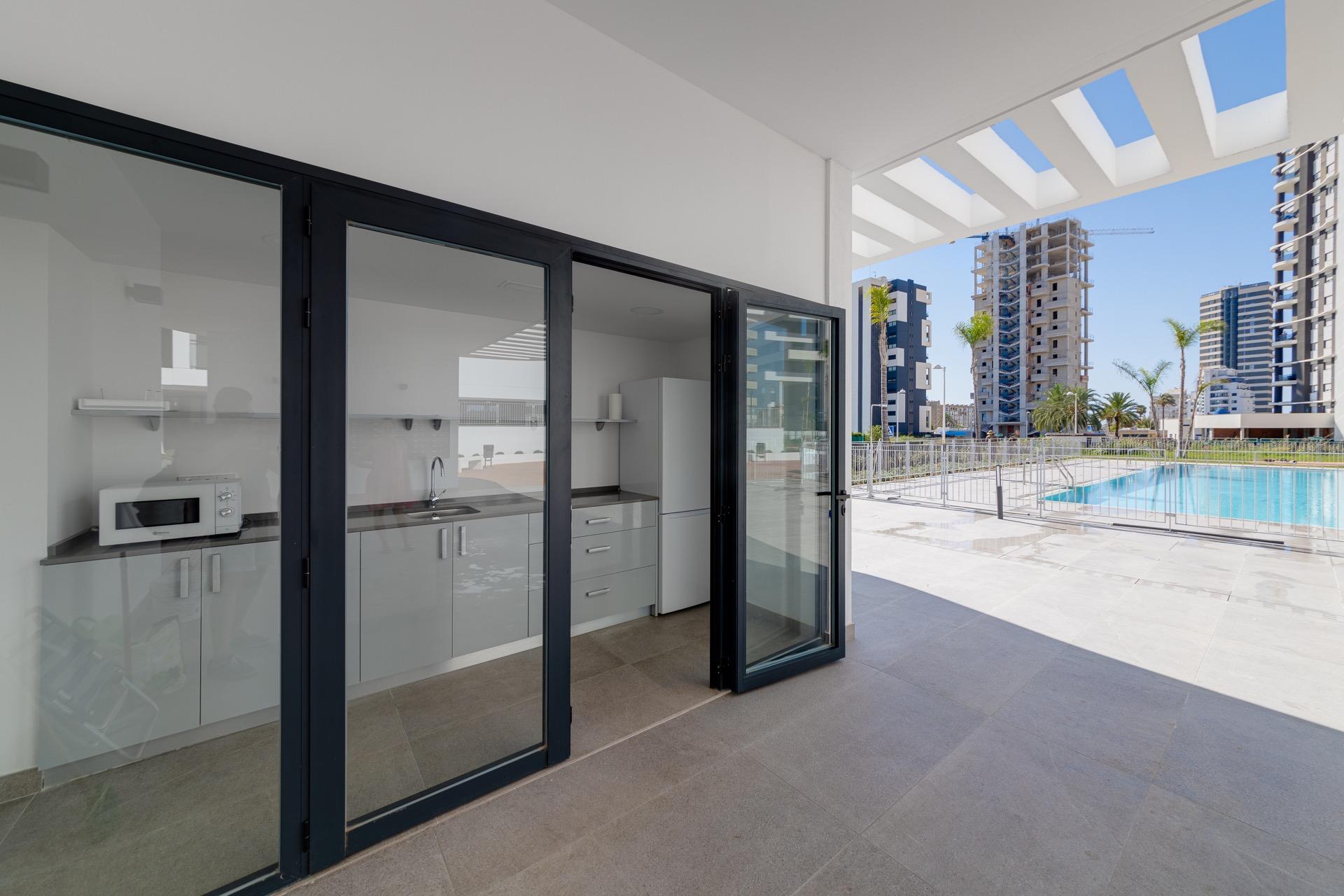 SPECTACULAR NEW LARGE APARTMENT WITH SEA AND MOUNTAIN VIEWS IN CALPE