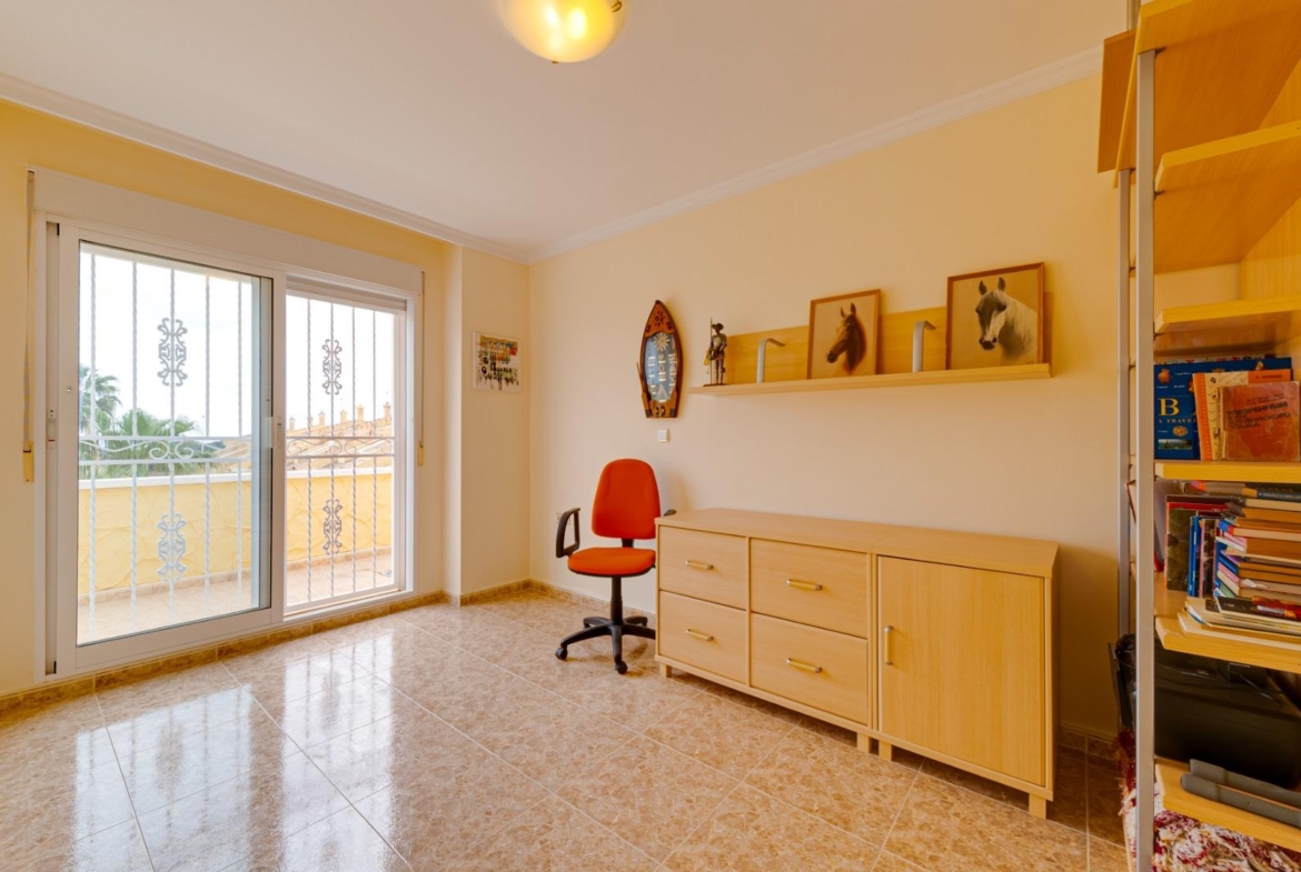Large corner semi-detached house with sea views,