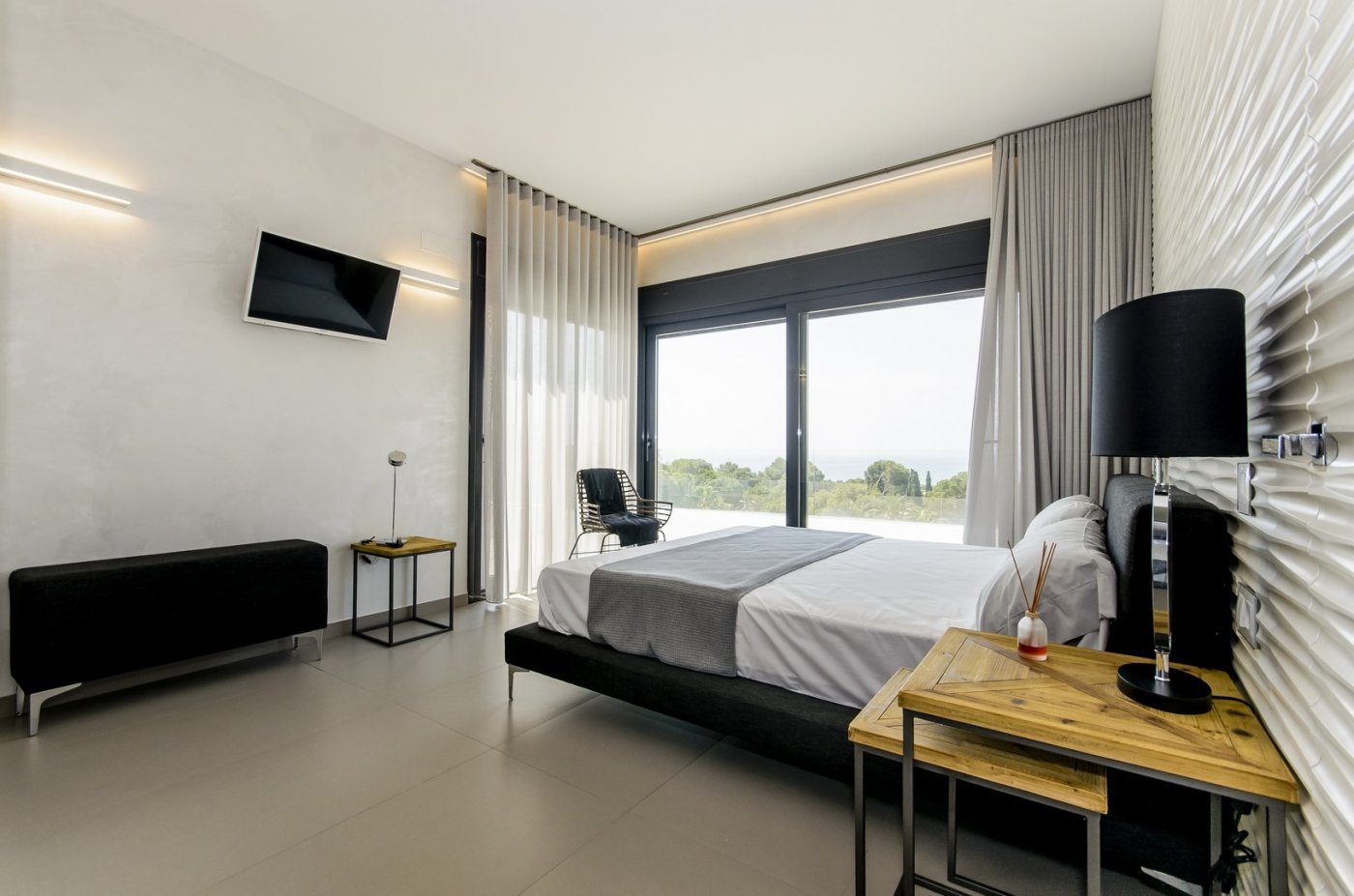 NEW CONSTRUCTION VILLAS 250 m FROM THE BEACH IN CAMPOAMOR