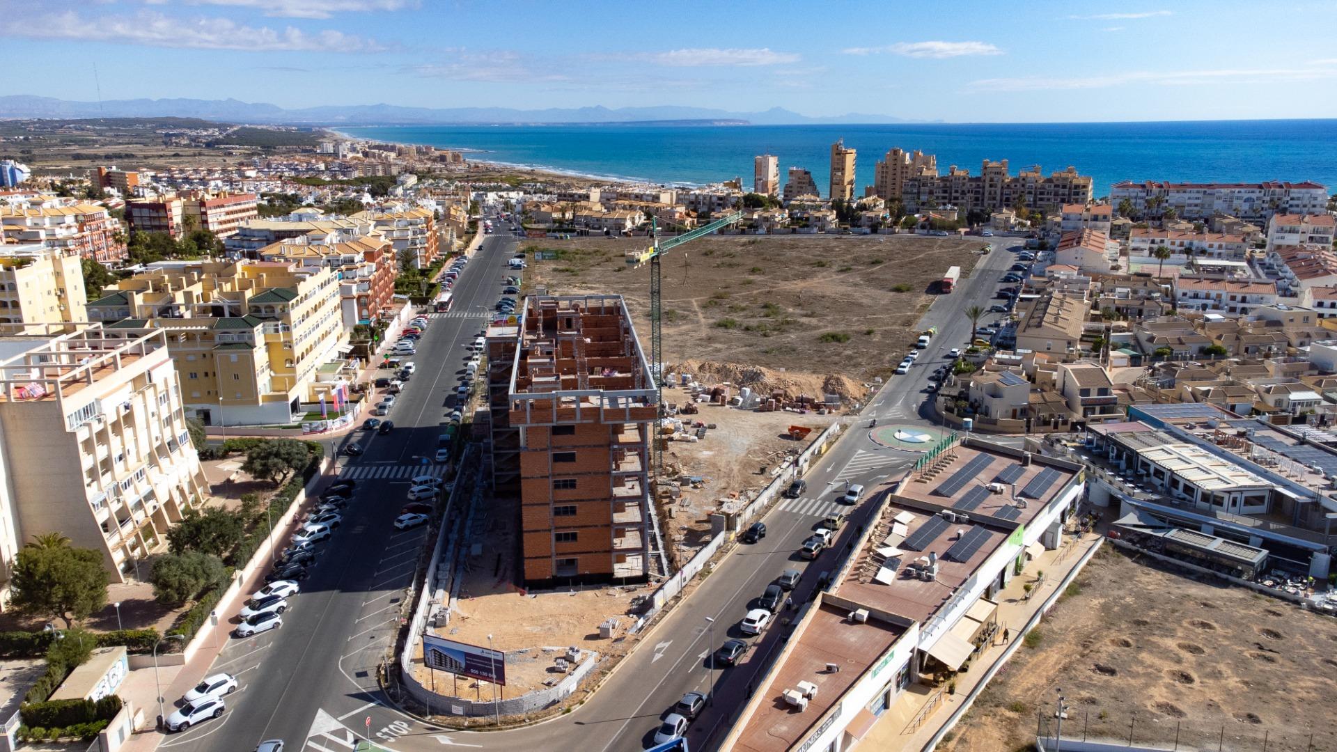 APPARTAMENTOS DE OBRA NUEVA CON VISTAS AL MAR. 2 DOR. 2 BAÑOS. APARCAMENTO. PISCINA.