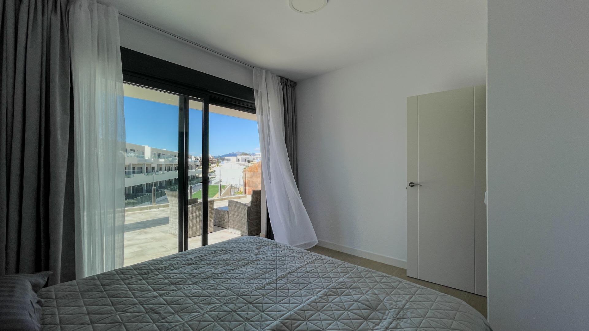 2-55-15 Moderne duplex met 5 slaapkamers in het exclusieve Campirroso complex, Finestrat