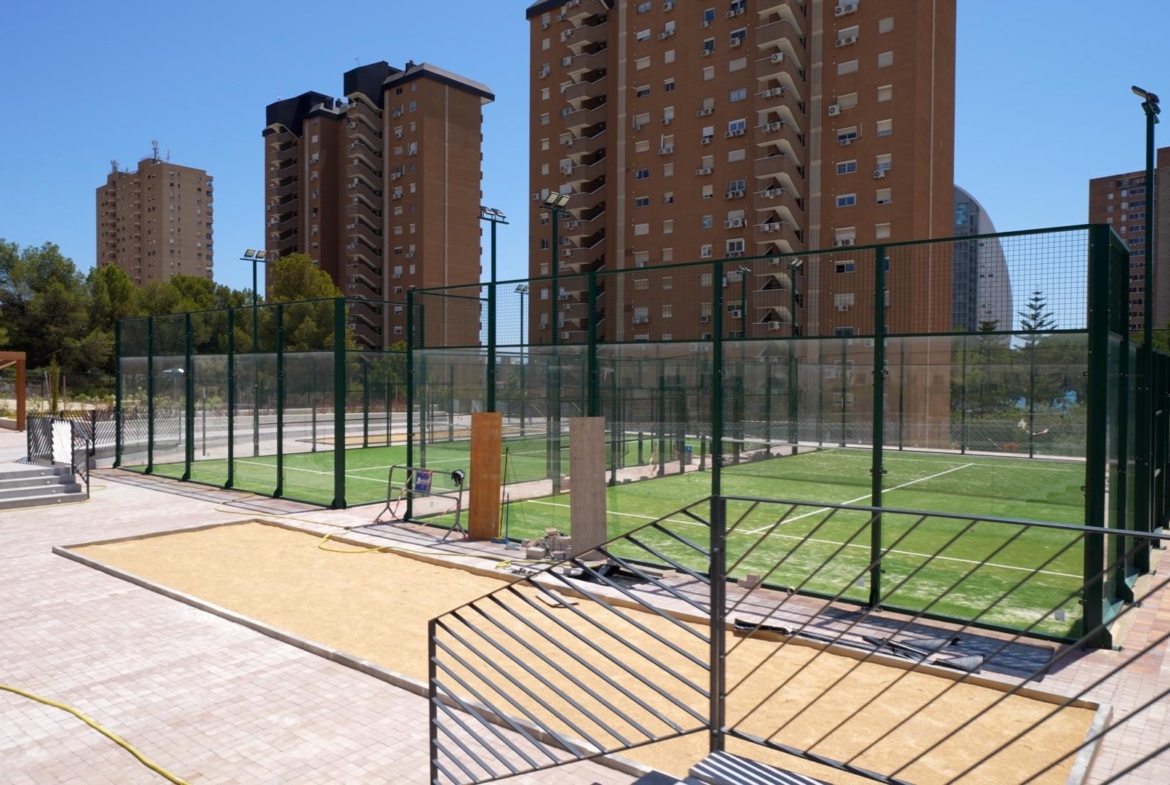 Exclusivo Piso en la Cala de Benidorm con Vistas al Mar