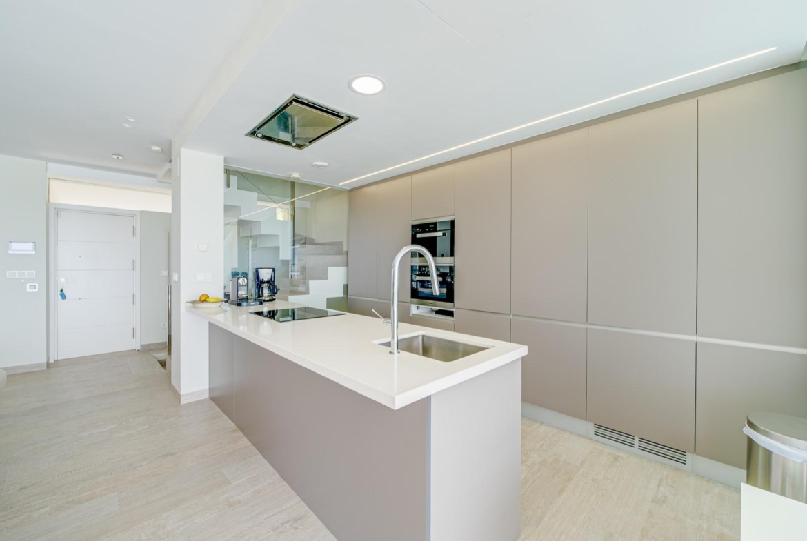 LUXURY VILLA FOR A LARGE FAMILY IN FINESTRAT