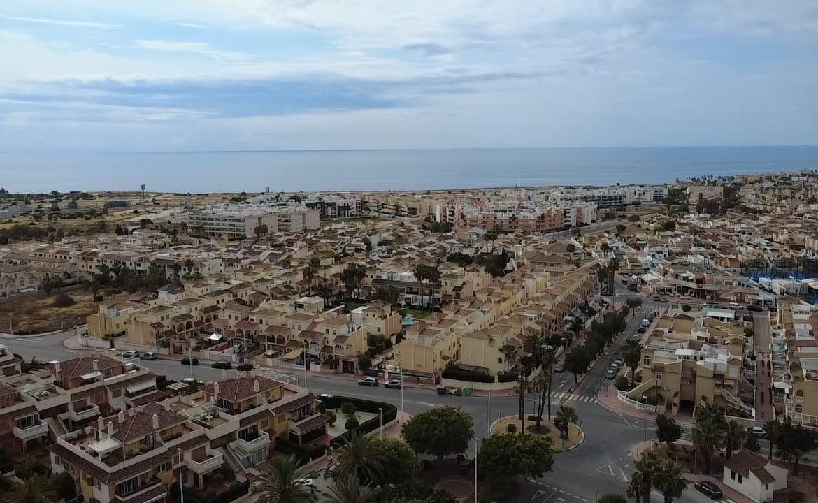 BUNGALOW PLANTA ALTA CON SOLÁRIUM EN ORIHUELA COSTA, ZENIAMAR I.
