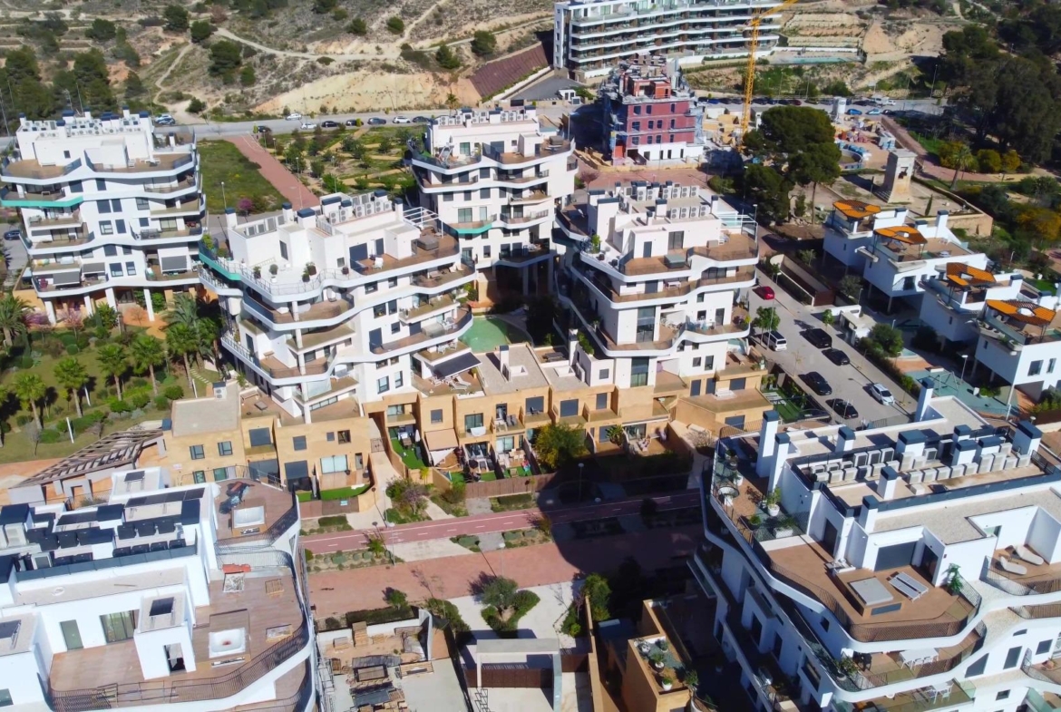 Moderne nieuwe appartementen aan de oevers van de Middellandse Zee