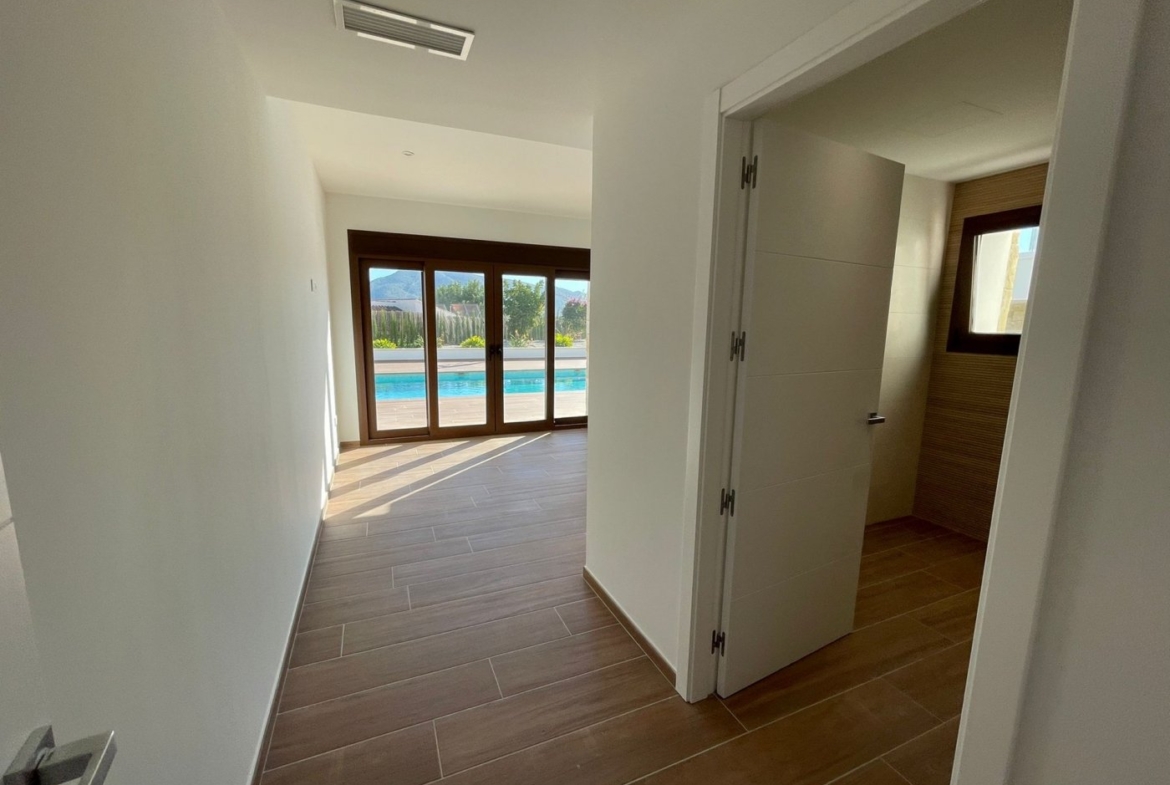 LUXURY VILLA IN ALTEA