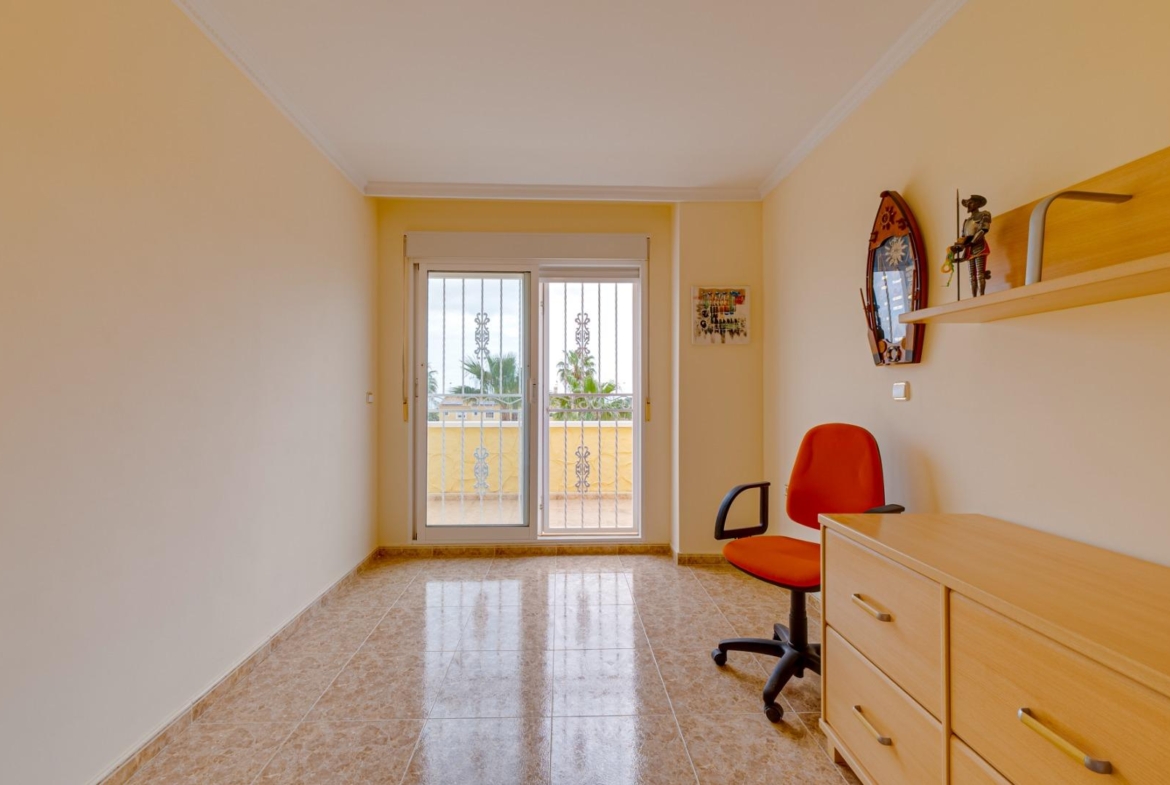 Large corner semi-detached house with sea views,