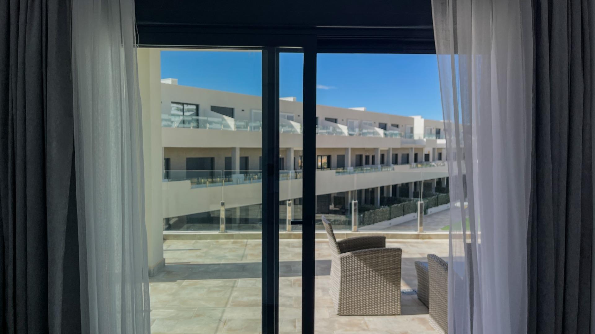 2-58-12 Moderne duplex met 5 slaapkamers in het exclusieve Campirroso complex, Finestrat