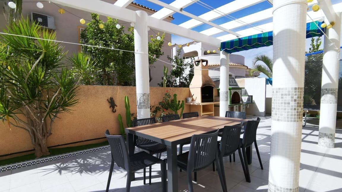 Ruim chalet in La Florida, Orihuela Costa – Ideaal om te genieten van de zon en het strand