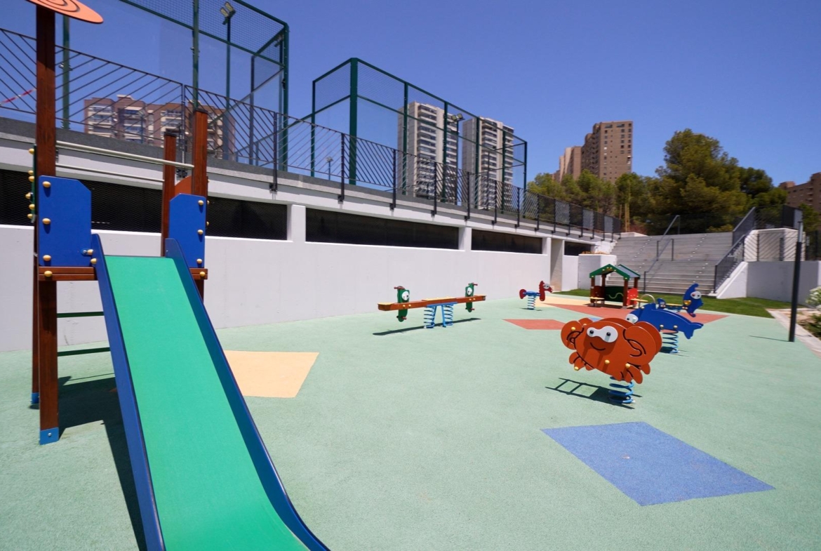 Exclusivo Piso en la Cala de Benidorm con Vistas al Mar