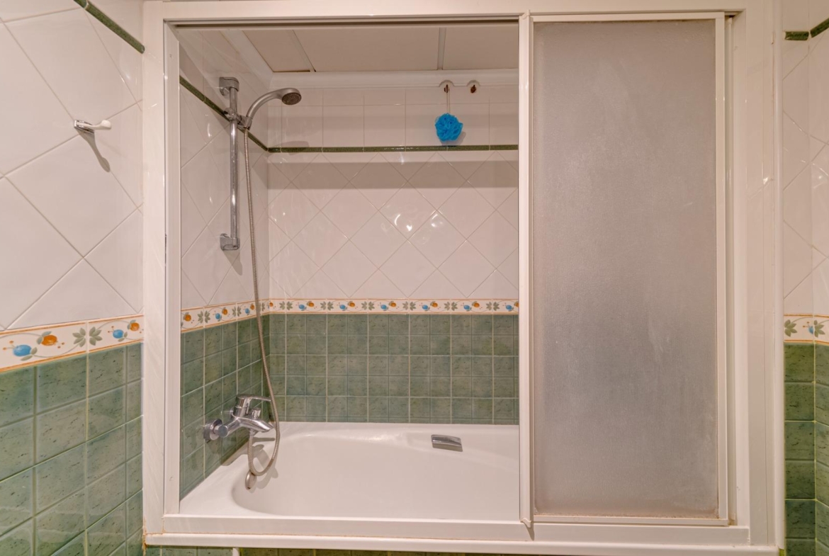 Large corner semi-detached house with sea views,