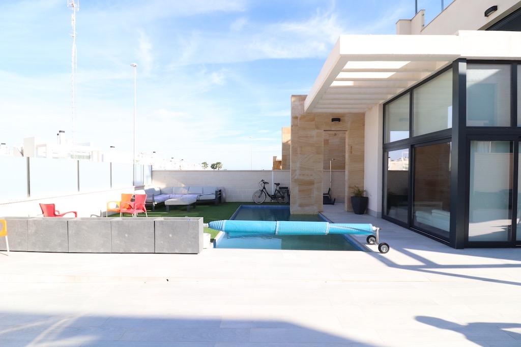 Spectaculaire onafhankelijke villa in Lomas de Cabo Roig
