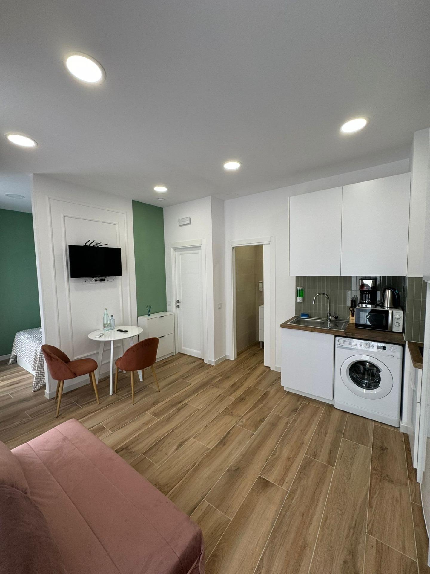 2-6-126 EDIFICIO EN VENTA EN ALICANTE CON LICENCIA TURISTICA – CAROLINAS BAJAS