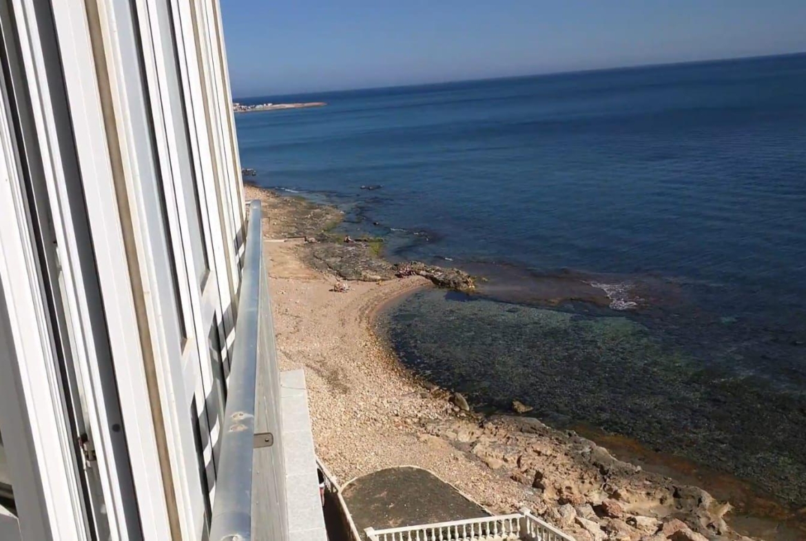 APATAMENTO CON VISTAS PANORAMICAS AL MAR FRONTAL Y LATERAL! 4 DORM. 2 BAÑOS. GARAJE+TRASTERO.